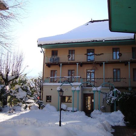 Hotel De Geneve Et Restaurant , Faverges-Seythenex Dış mekan fotoğraf